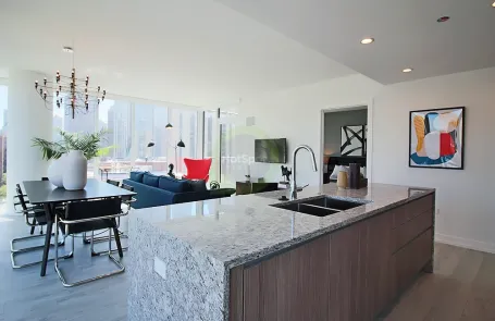 2 Bedroom Old Town Apartment