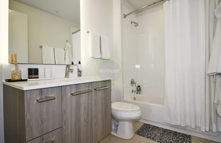Studio West Loop Apartment