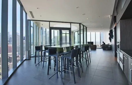 1 Bedroom West Loop Apartment