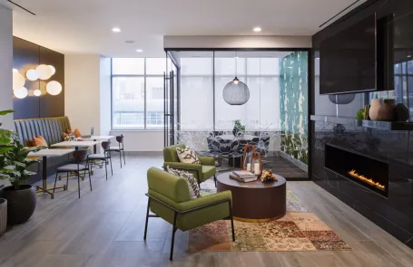 2 Bedroom Old Town Apartment
