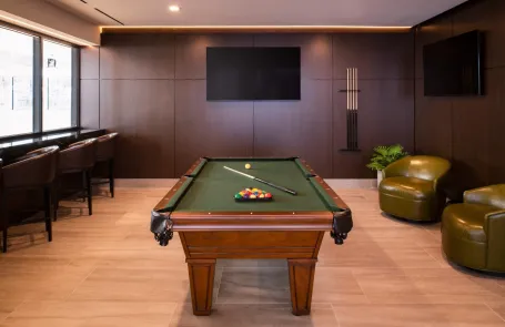 2 Bedroom Old Town Apartment