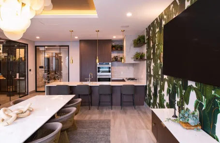 2 Bedroom Old Town Apartment