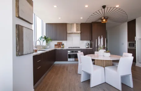 3 Bedroom Old Town Apartment