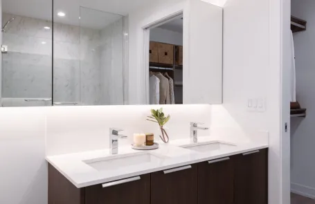 2 Bedroom Old Town Apartment