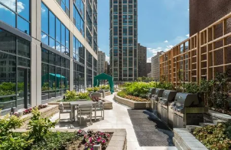 2 Bedroom Chicago Loop Apartment