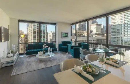 2 Bedroom Chicago Loop Apartment
