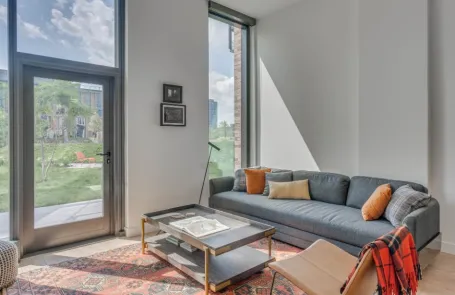 1 Bedroom West Loop Apartment