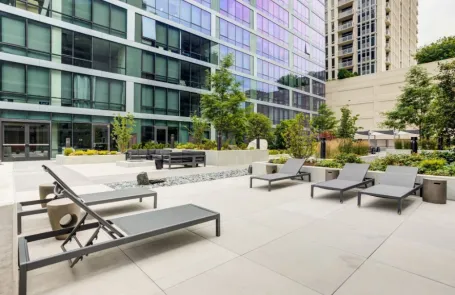 1 Bedroom South Loop Apartment