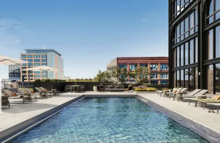 1 Bedroom West Loop Apartment
