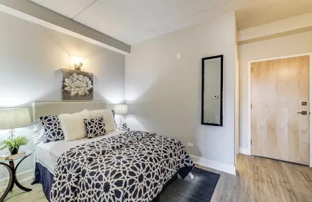 1 Bedroom Old Town Apartment