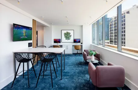 2 Bedroom Old Town Apartment
