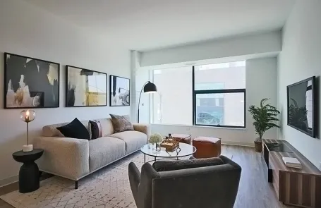 2 Bedroom West Loop Apartment