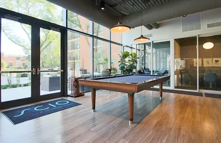 Studio University Village Apartment