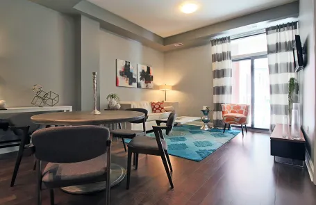 2 Bedroom South Loop Apartment