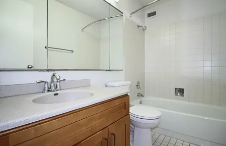Studio Lakeshore East Apartment