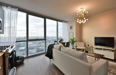 1 Bedroom West Loop Apartment