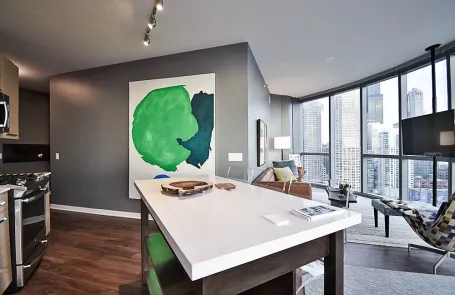 3 Bedroom West Loop Apartment
