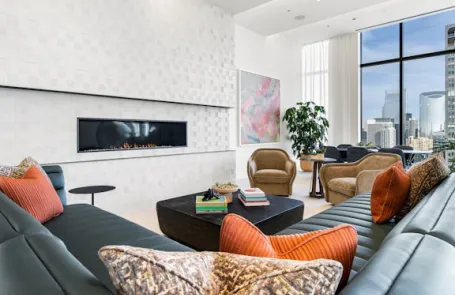 1 Bedroom West Loop Apartment