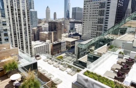 1 Bedroom Chicago Loop Apartment