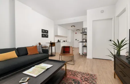 1 Bedroom West Loop Apartment