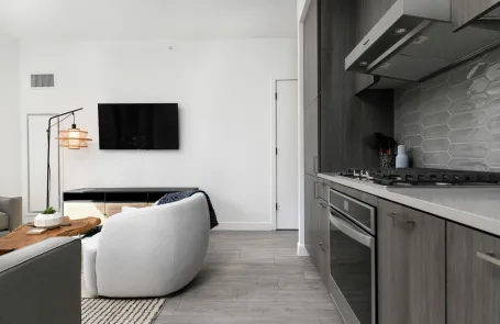 2 Bedroom West Loop Apartment