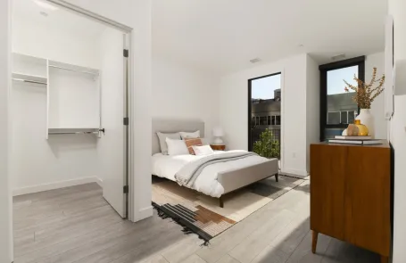 3 Bedroom West Loop Apartment