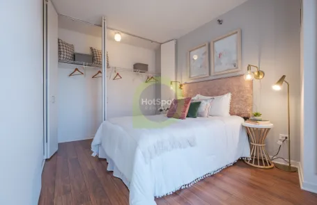 1 Bedroom River North Apartment