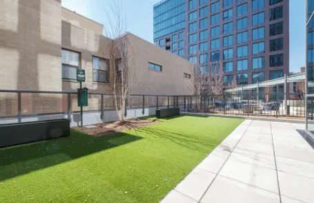 2 Bedroom West Loop Apartment
