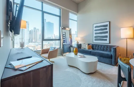 1 Bedroom West Loop Apartment