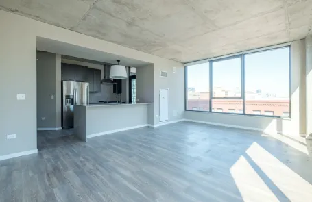 2 Bedroom West Loop Apartment