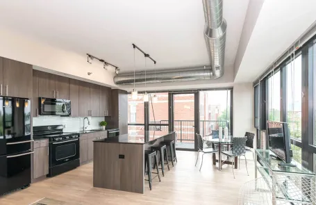 3 Bedroom Old Town Apartment