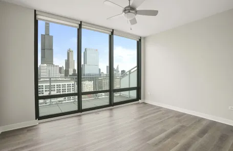 3 Bedroom West Loop Apartment