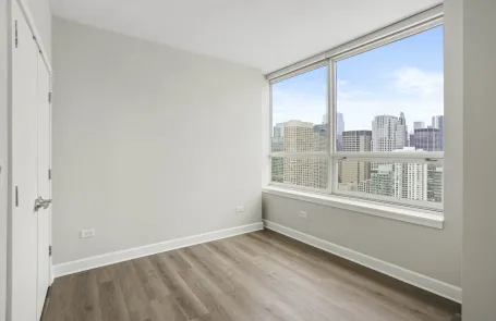 2 Bedroom West Loop Apartment