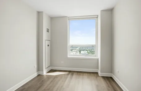 2 Bedroom West Loop Apartment