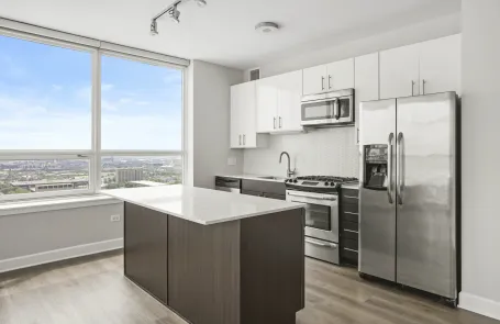 2 Bedroom West Loop Apartment