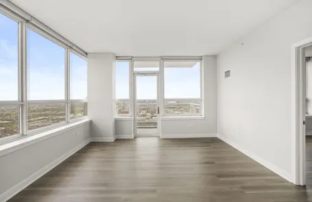 1 Bedroom West Loop Apartment