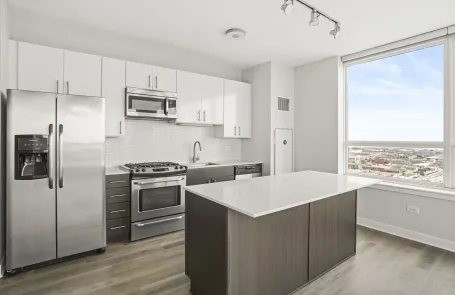 1 Bedroom West Loop Apartment