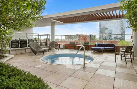 1 Bedroom South Loop Apartment