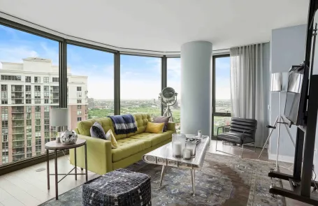 2 Bedroom South Loop Apartment