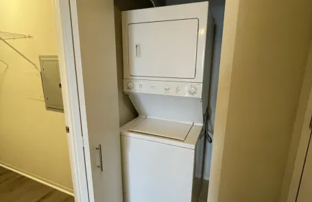 Studio River North Apartment