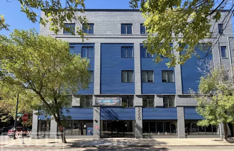 3 Bedroom Bronzeville Apartment