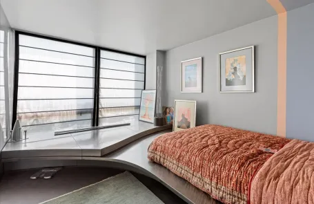 2 Bedroom Lincoln Park Apartment