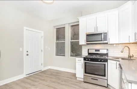 3 Bedroom Wicker Park Apartment