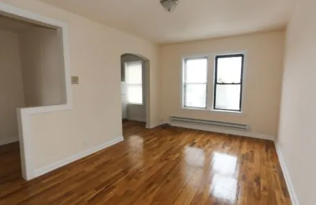 Studio Ravenswood Apartment