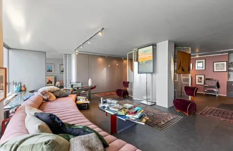 2 Bedroom Lincoln Park Apartment