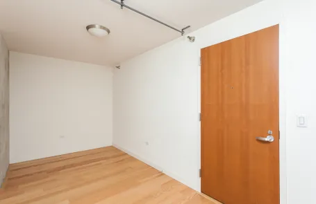 1 Bedroom Chicago Loop Apartment