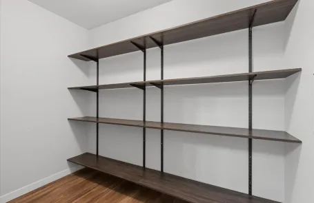 2 Bedroom Ravenswood Apartment