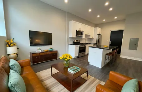 1 Bedroom Rogers Park Apartment