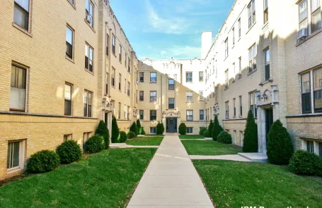 Studio Ravenswood Apartment