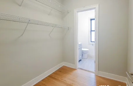 Studio Ravenswood Apartment